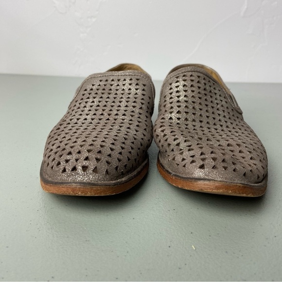 Trask Women's Loafers Metallic Perforated Slip On Size 7M - Picture 6 of 9